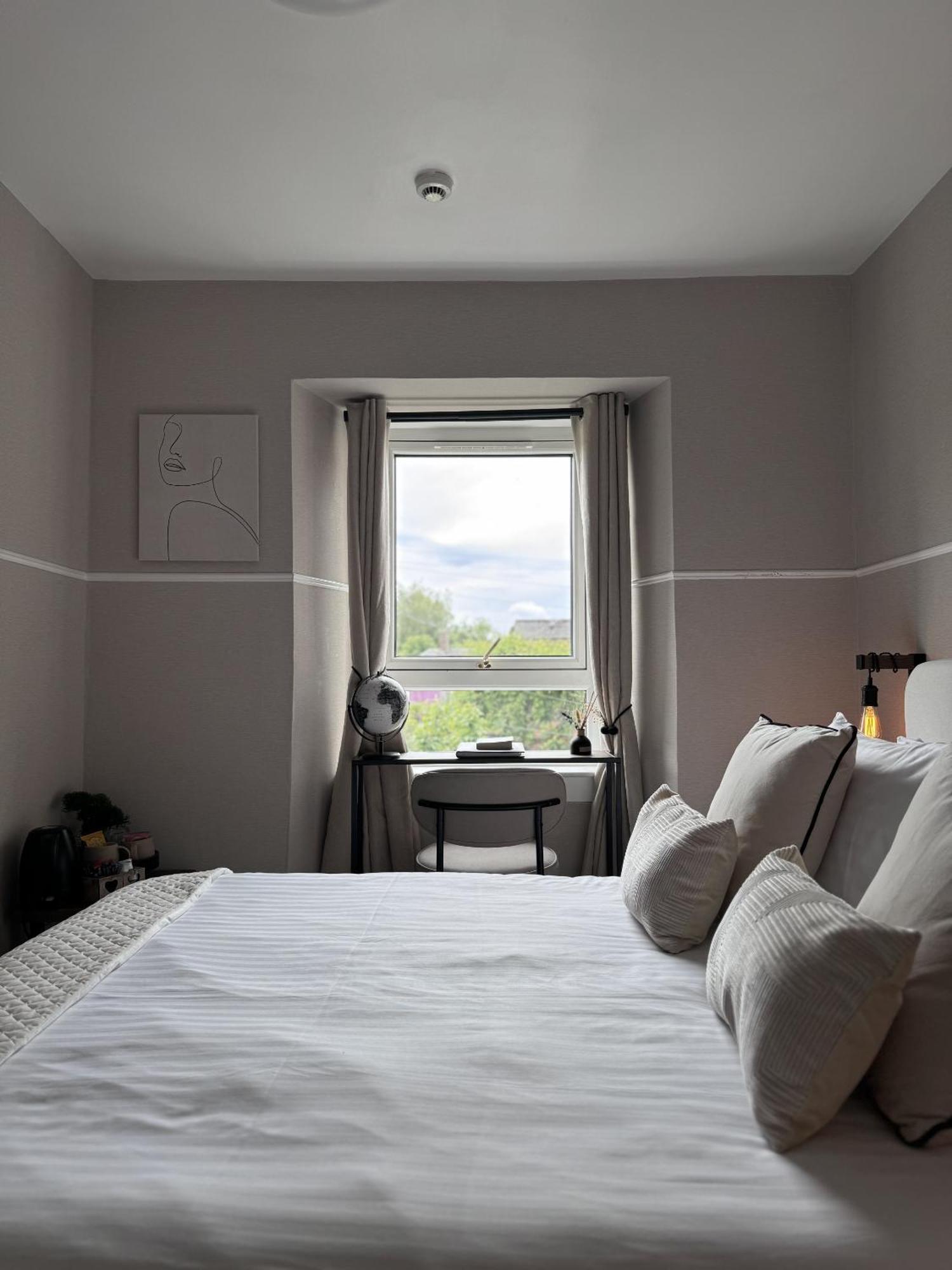 The Glendevon Hotel Охтерардър Екстериор снимка