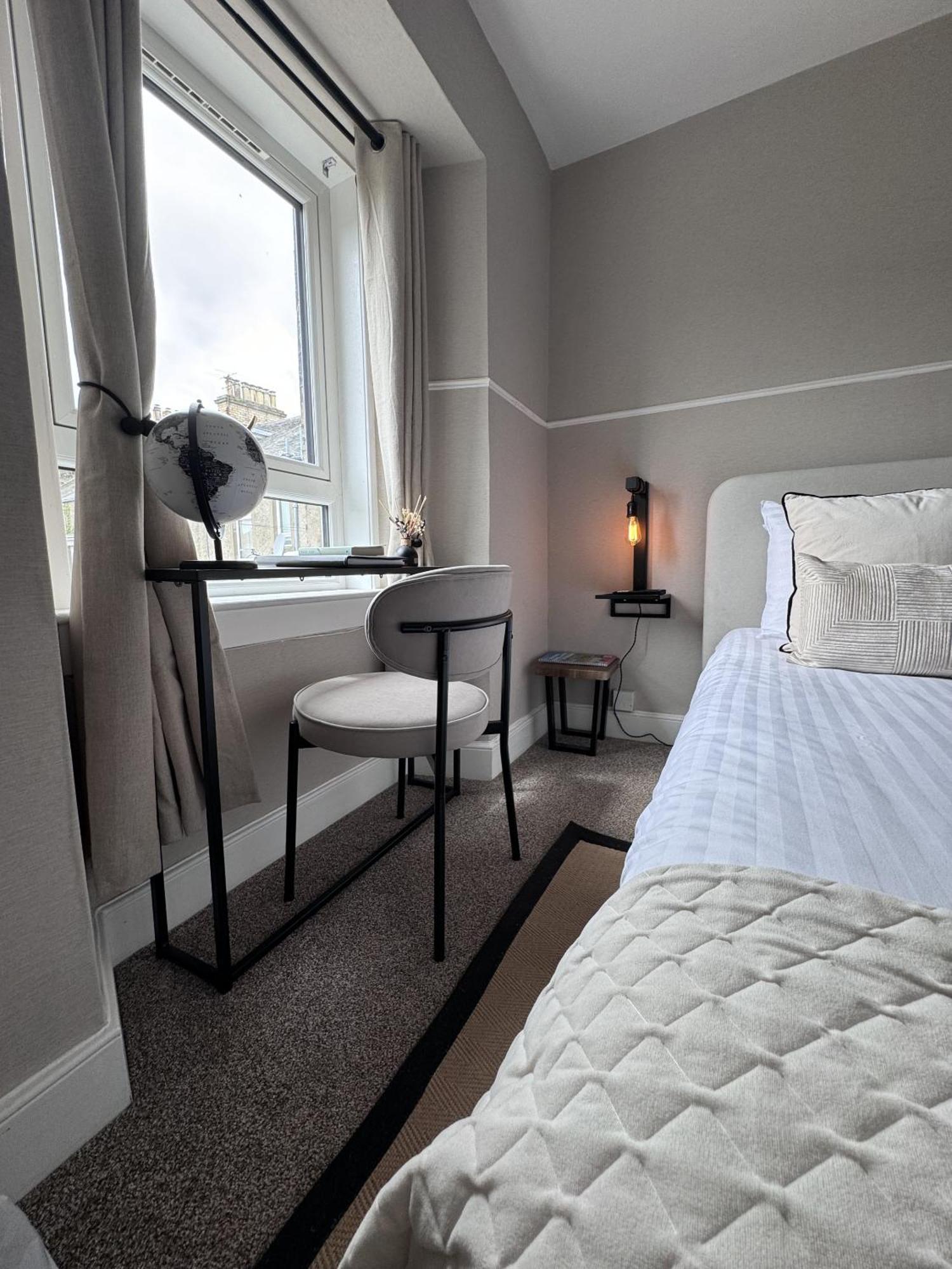 The Glendevon Hotel Охтерардър Екстериор снимка